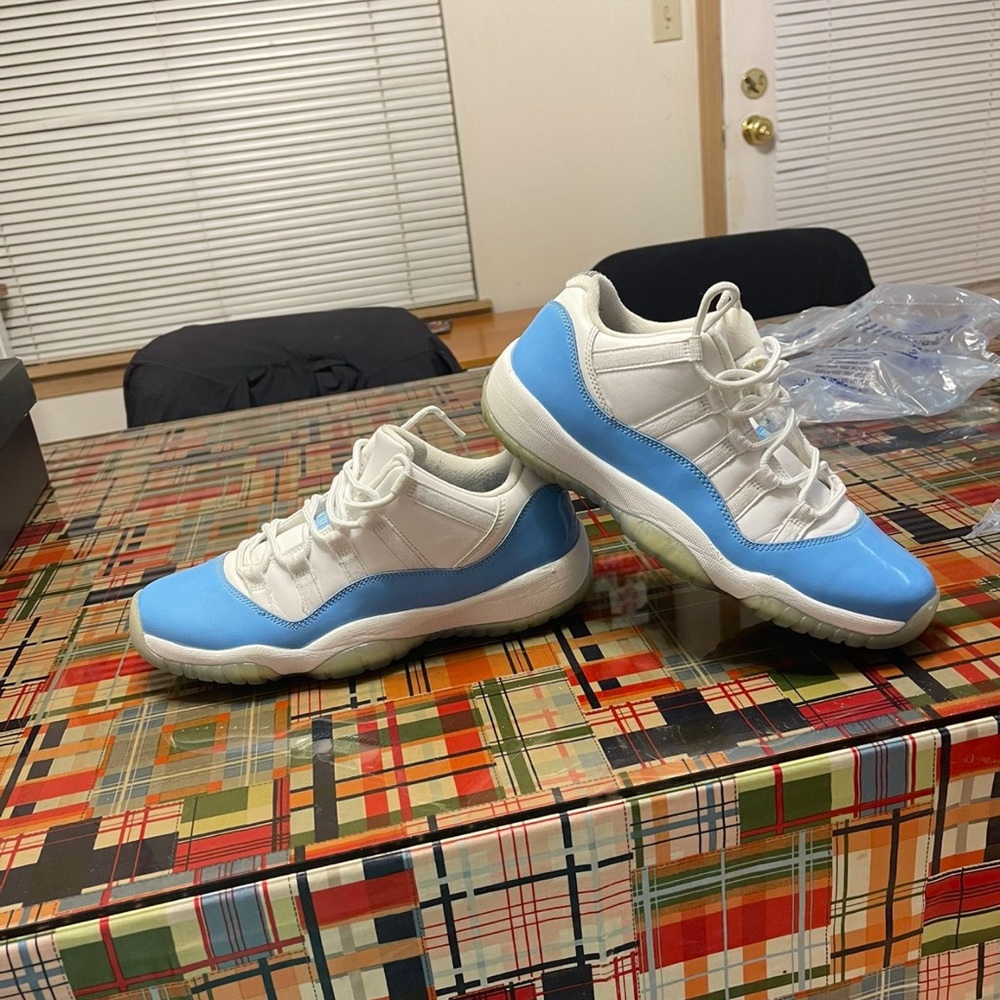 Jordan Retro 11 Low University Blue
